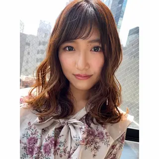 ミディアム カラー ヘアアレンジ ツヤ髪になりたい方へ 🩷柴田知亜希のヘアスタイル