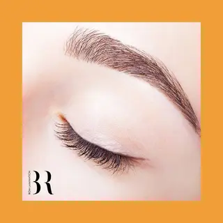 アイブロウ Total Salon Vonita（トータルサロンヴォニータ）所属・Vonita  Kuriharaのマツエク・マツパデザイン