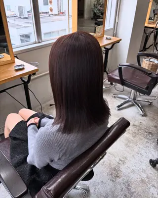 セミロング フルリール所属・フルリール/中庄/ ハイトーン/縮毛矯正のヘアスタイル