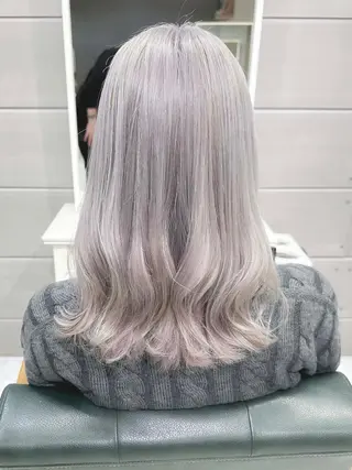 セミロング カラー ヘアアレンジ 𝐑𝐈𝐍𝐊𝐀 🐣🩷のヘアスタイル