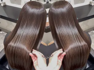 ロング 丸尾 沙弥香のヘアスタイル