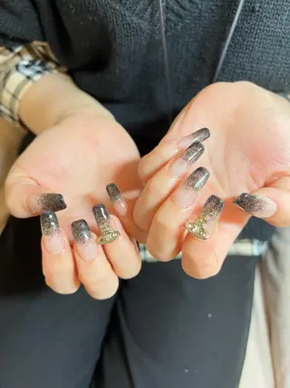 ネイル ちゅるんネイル🪄 耳ツボジュエリー🔗のネイルデザイン