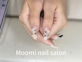 ロング Moomi nail salonのネイルデザイン