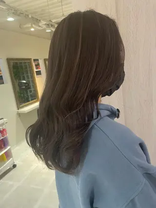 ロング カラー いけだ　ひかり ハイライトくびれヘアのヘアスタイル