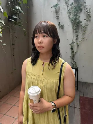 ミディアム パーマ 大橋 芽衣のヘアスタイル