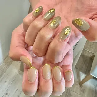 ネイル REHTOF ｜朝7時Open☀️のネイルデザイン