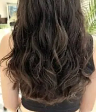 パーマ 出原 凪彩のヘアスタイル