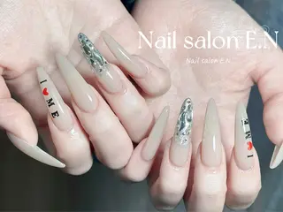 ネイル E.N🦋 長さ出し/持ち込みのネイルデザイン