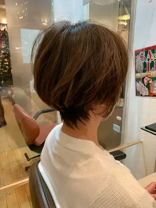 ショート 🐸鈴木 綾乃🐸のヘアスタイル