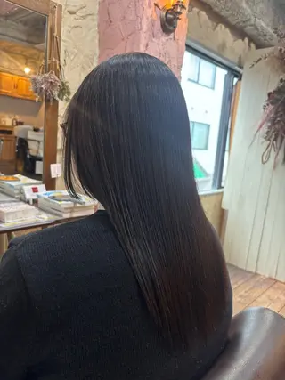 ロング イシバシ ナツコのヘアスタイル