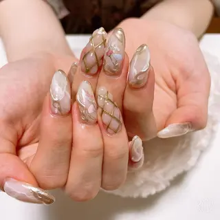 ネイル The Best Beauty受付担当のヘアスタイル