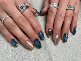 ネイル Roi〈ロワ〉 Minakoのネイルデザイン