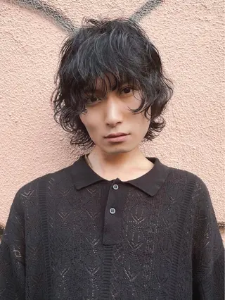 メンズ azu ブリーチダブルカラーのヘアスタイル