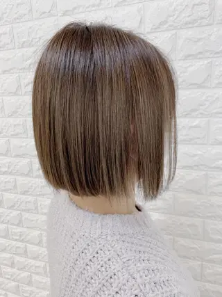 ショート カラー 福森 みずきのヘアスタイル