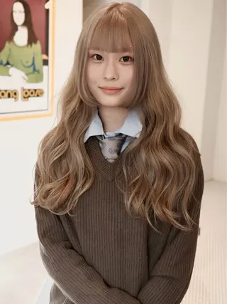 セミロング カラー (h)wim ウィムのヘアスタイル