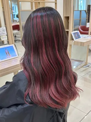 ロング カラー プログレス小平小川所属・フェザー/波巻き 雫石大夢のヘアスタイル