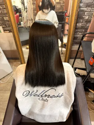 ミディアム カラー 東心斎橋🌏豆柴 🐾倶楽部のヘアスタイル