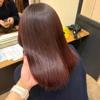 カラー しおり🍬 KOKORO🤍のヘアスタイル