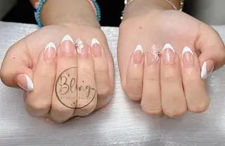ミディアム Bling Salonのネイルデザイン