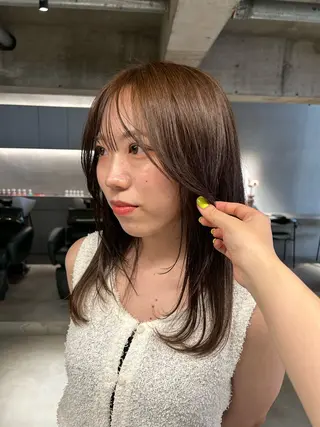 ミディアム カラー 中村 衣里のヘアスタイル