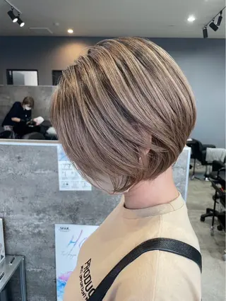 カラー ✂︎GLITTER ✂︎Yuu✂︎のヘアスタイル