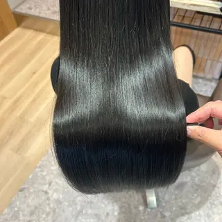 セミロング 髪質改善 🍀岡村凌也のヘアスタイル