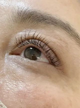 マツエク・マツパ ヒヨシ ルナのヘアスタイル