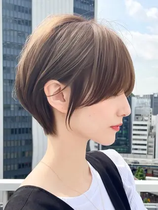 ショート ショートヘア くすみカラー、大場猛のヘアスタイル