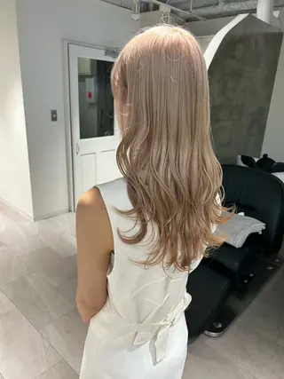 ロング ior北千住【イオール】所属・YU(ハイトーン/ ブリーチカラー)のヘアスタイル