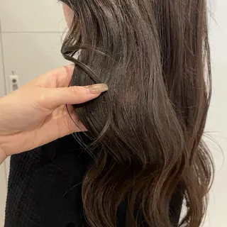 ロング canon/レイヤー /透明感カラーのヘアスタイル