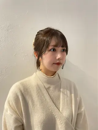 セミロング カラー ヘアアレンジ mina / 透明感ベージュカラーのヘアスタイル