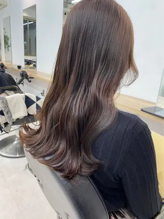 ロング lar 立川南口所属・砂岡 里奈のヘアスタイル