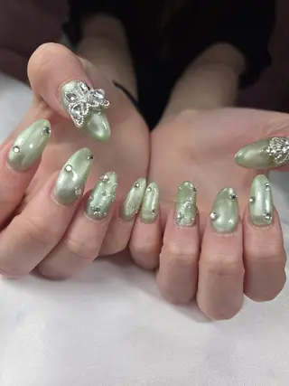 ネイル ネイルサロンベルティ .ひとみのネイルデザイン