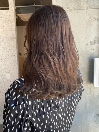 ロング カラー lani hair salon所属・SHOTO ハイトー ン/デザインカラーのヘアスタイル