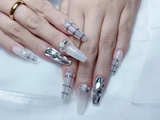 ネイル M🌷nail 長さだし専門店のネイルデザイン