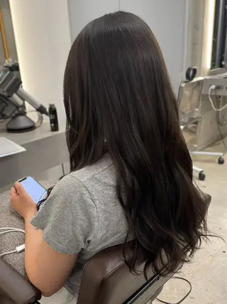 ロング はら しおりのヘアスタイル