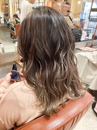 ミディアム カラー ヘアアレンジ 増子 幹樹のヘアスタイル