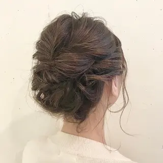 ミディアム ヘアアレンジ スナコザワ レナのヘアスタイル