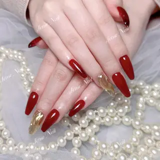 ネイル Queening 🦋のネイルデザイン