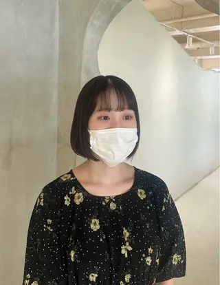 ショート effect横浜所属・切りっぱなしボブ/ 艶カラー/綾莉のヘアスタイル