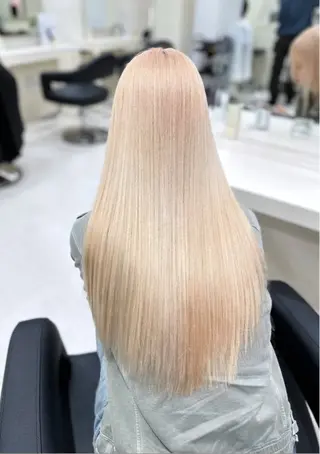 ロング カラー モテ髪💕ハイトーン ベージュ yuriaのヘアスタイル