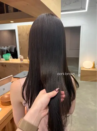 カラー 吉野 新菜のヘアスタイル