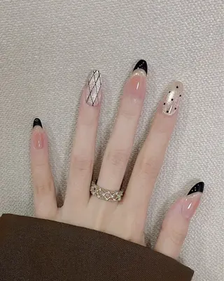 ネイル Tini ANA.CHUOのネイルデザイン