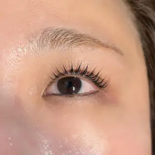 マツエク・マツパ 艶髪カラー💙ྀི/ アイ兼任👀/ミナルのヘアスタイル