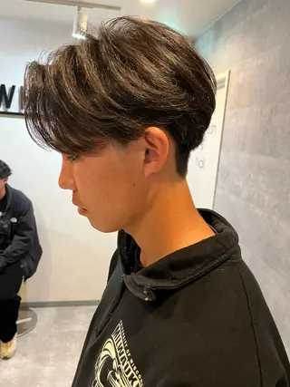 ショート メンズ ダブルカラー 新宿のヘアスタイル