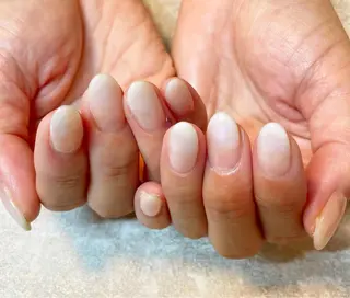 ミディアム ネイル Re:st〔リスト〕所属・ayane Re:st〔リスト〕のネイルデザイン