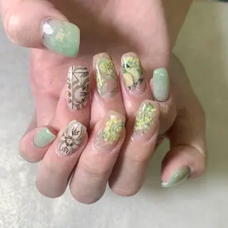 ネイル atelier　FIORITURA所属・FIORITURA aiのネイルデザイン