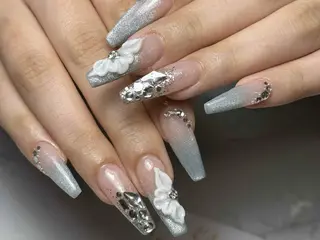 ネイル 💕鈴木ユリ パラジェル/オフ無料のネイルデザイン