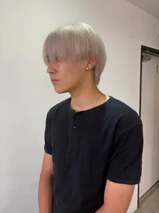 カラー Yuna/ベージュ ダブルカラーのヘアスタイル