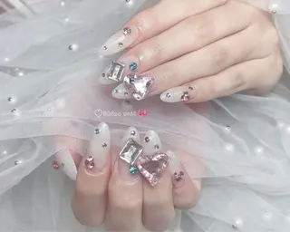 ネイル 〜Shine Nail〜【サイナネイル】パラジェル／ 長さだし／持ち込み／ワンホン／フィルイン所属・サイナ🎀 長さだし&デザインのネイルデザイン